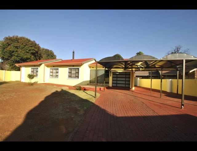 3 BEDROOM HOUSE FOR SALE IN DAWN PARK